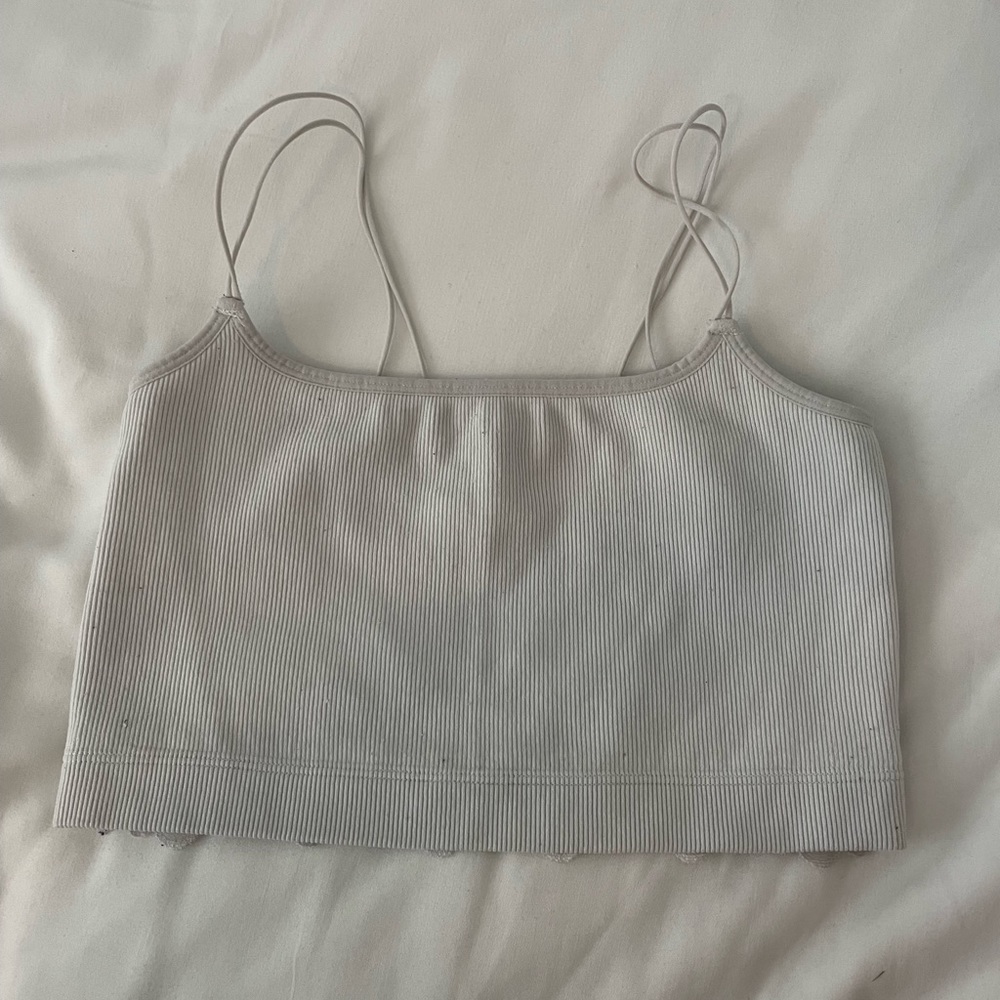 Super trendy white tank top from Hollister
